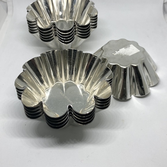 12 Silver Cupcake/Egg Tart Reusable Liners - Picture 8 of 9